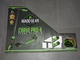 Madd Gear Carve Pro X Stunt Scooter - Schwarz-Grün   * NEU *