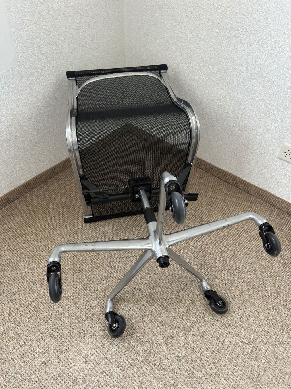 Vitra Chaises: Bürostuhl Vitra – D'occasion à Hittnau par LiLRabBbit 6