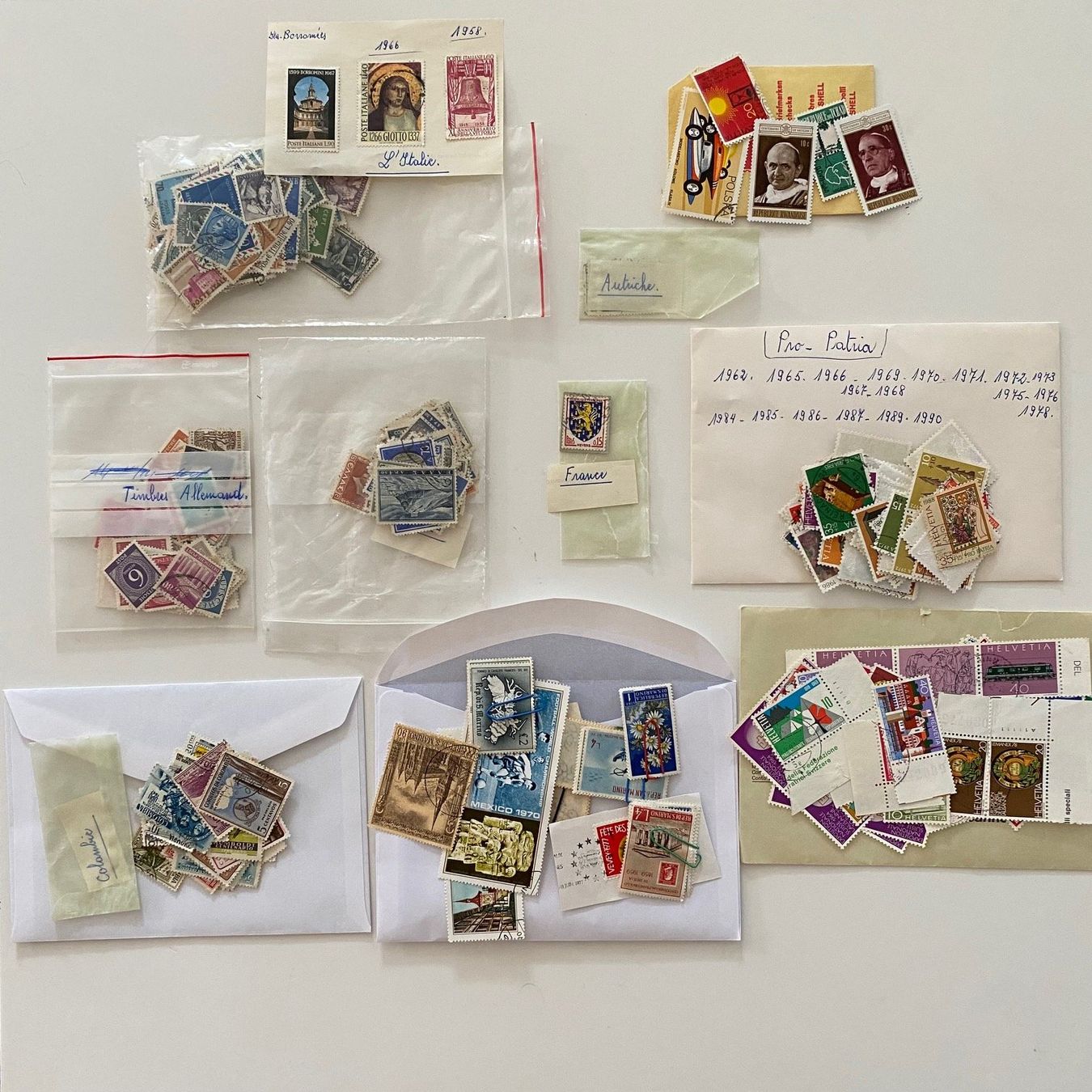 Tutti i francobolli: Riesige Briefmarkensammlung // Sammlung alte Briefmarken – Usato da Strengelbach venduto da alexandre09