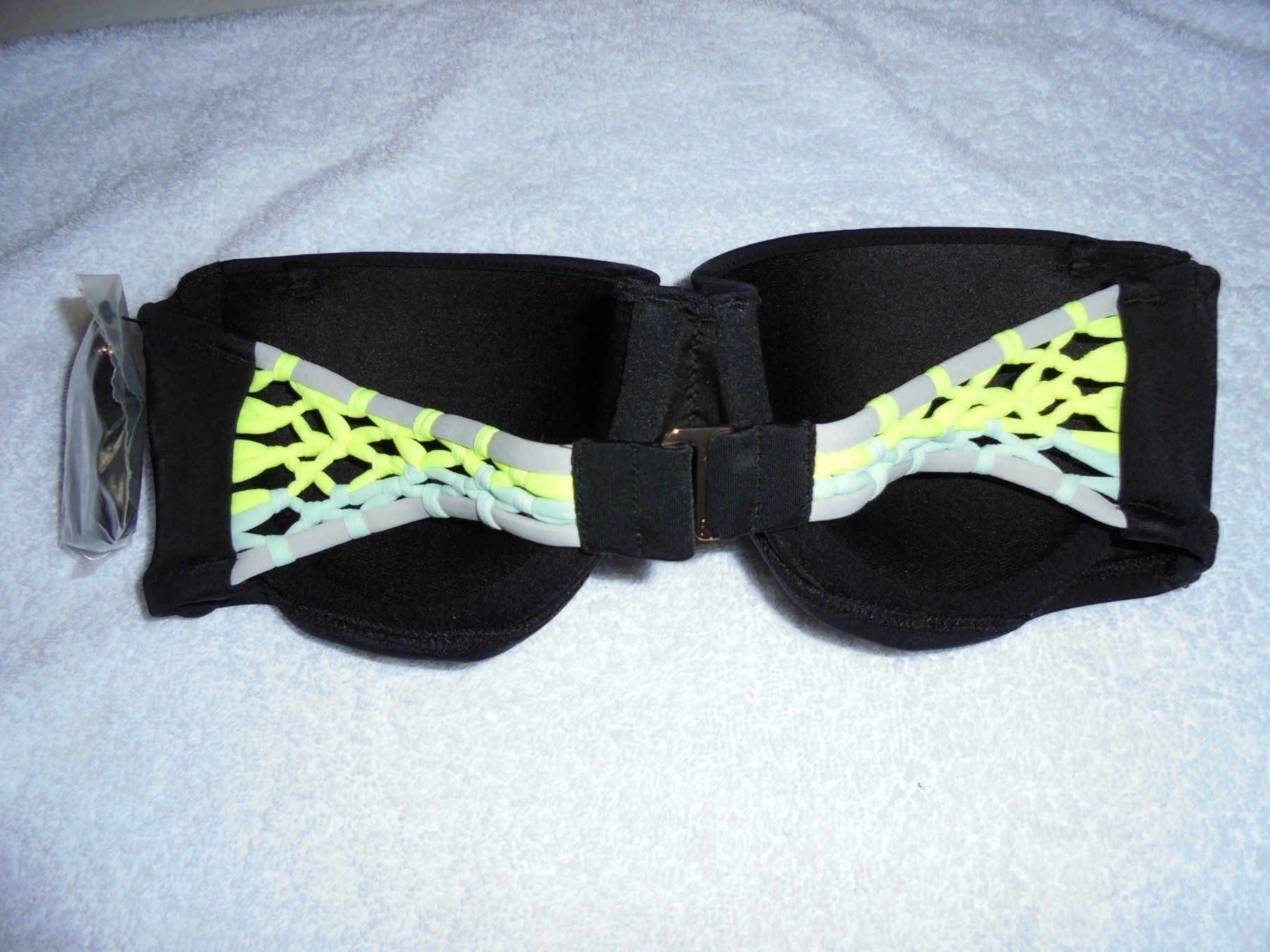 Victoria's Secret Badekleider & Bikinis: VICTORIA'S SECRET BIKINI-OBERTEIL 75 C – Neu und originalverpackt aus Aarau Rohr von PinkSchwein 3