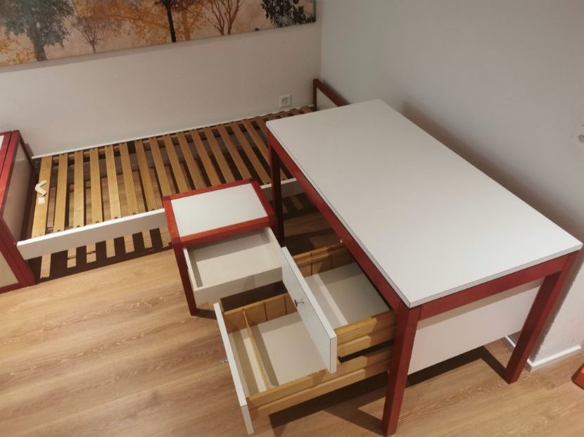 Letti: Kinderzimmer - Bett, Pult, Truhe – Usato da Binningen venduto da eli_rcf2 3