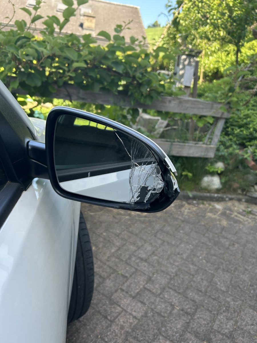 Kia Autos: Kia Rio, V 1.4 MT ISG Swiss City Line, Limousine – Gebraucht aus Ennetmoos von PlatzDa 8