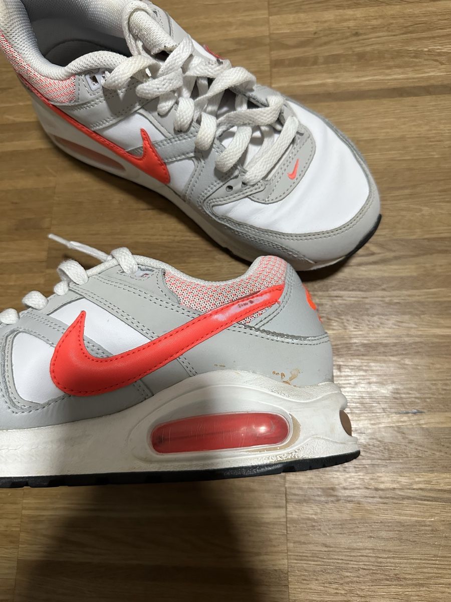 Nike Scarpe da donna: Nike Air Max Command Gr. 38.5 – Usato da Basel venduto da Zekoo. 2