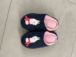 Pantoufles fille taille 31 comme neuves