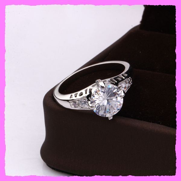 Anelli: Bezaubernder Ring mit Zirkonia – Nuovo e nell'imballaggio originale da Oberglatt ZH venduto da Diamond-Girl 2