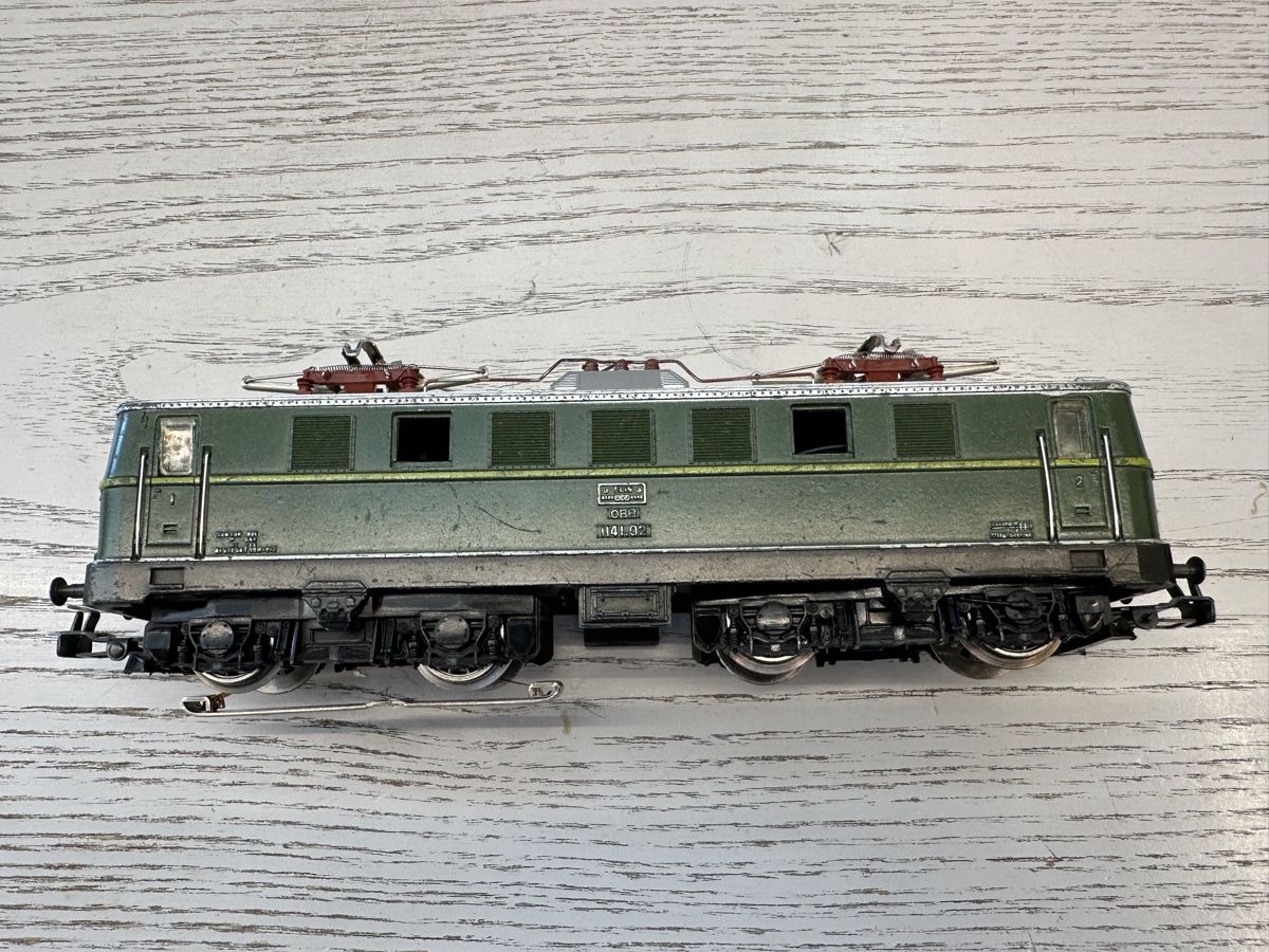 Märklin Modellini di ferrovie: Märklin 3036 ÖBB BR 1141 – Usato da Lupsingen venduto da New-Haven 2