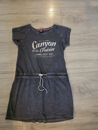 Kleid neuwertig Grösse 152 guter Zustand