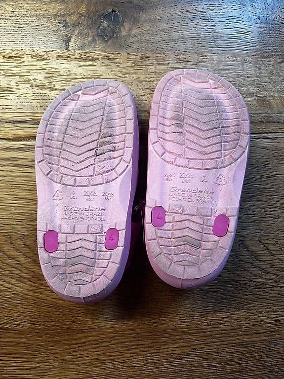 Scarpe per ragazze: Badeschuhe Pink Grösse 25/26 – Usato da Filisur venduto da Folle74 1