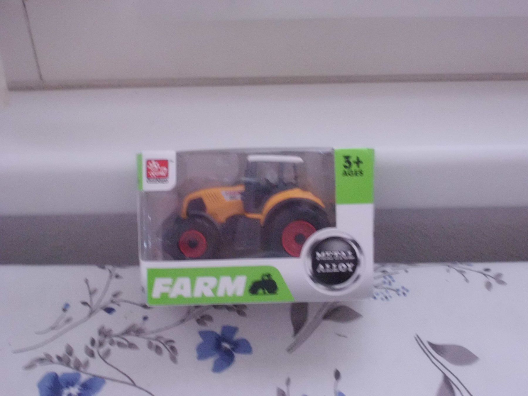 Jouets: Traktor (Farbe gelb) – Neuf avec emballage d'origine à Möhlin par Dominik69 1
