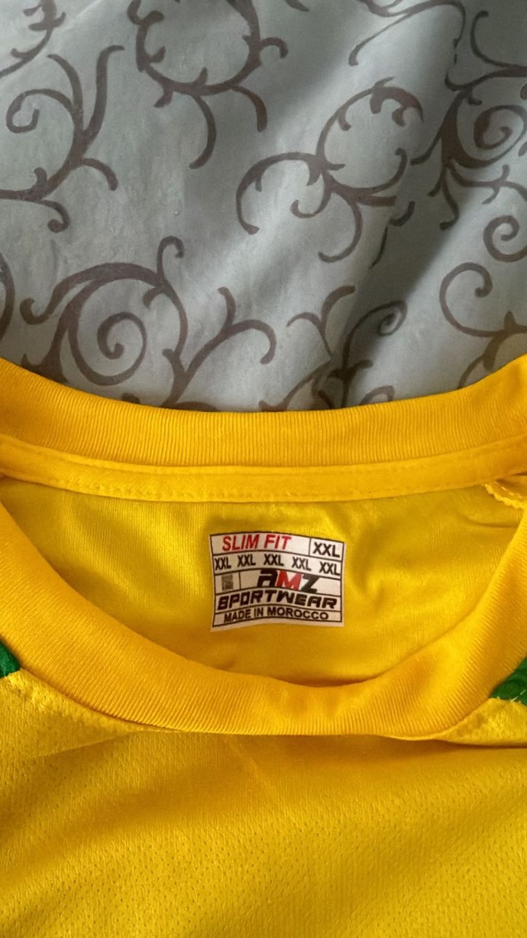 Nike Leibchen & Hosen: Brazil Ronaldinho Jersey – Gebraucht aus Zollikerberg von fin_5lzz 2