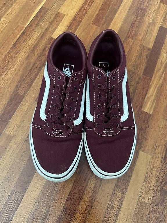 Damenschuhe: Vans Sneaker Bordeaux/Weinrot  Gr. 38 – Gebraucht aus Kreuzlingen von boe_s8vz