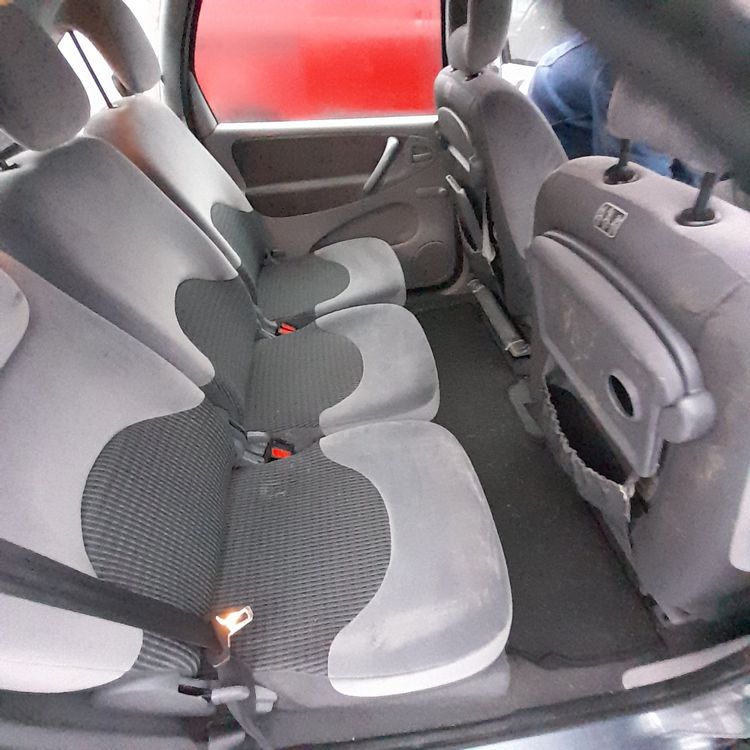 Citroen Picasso 1.6i 8