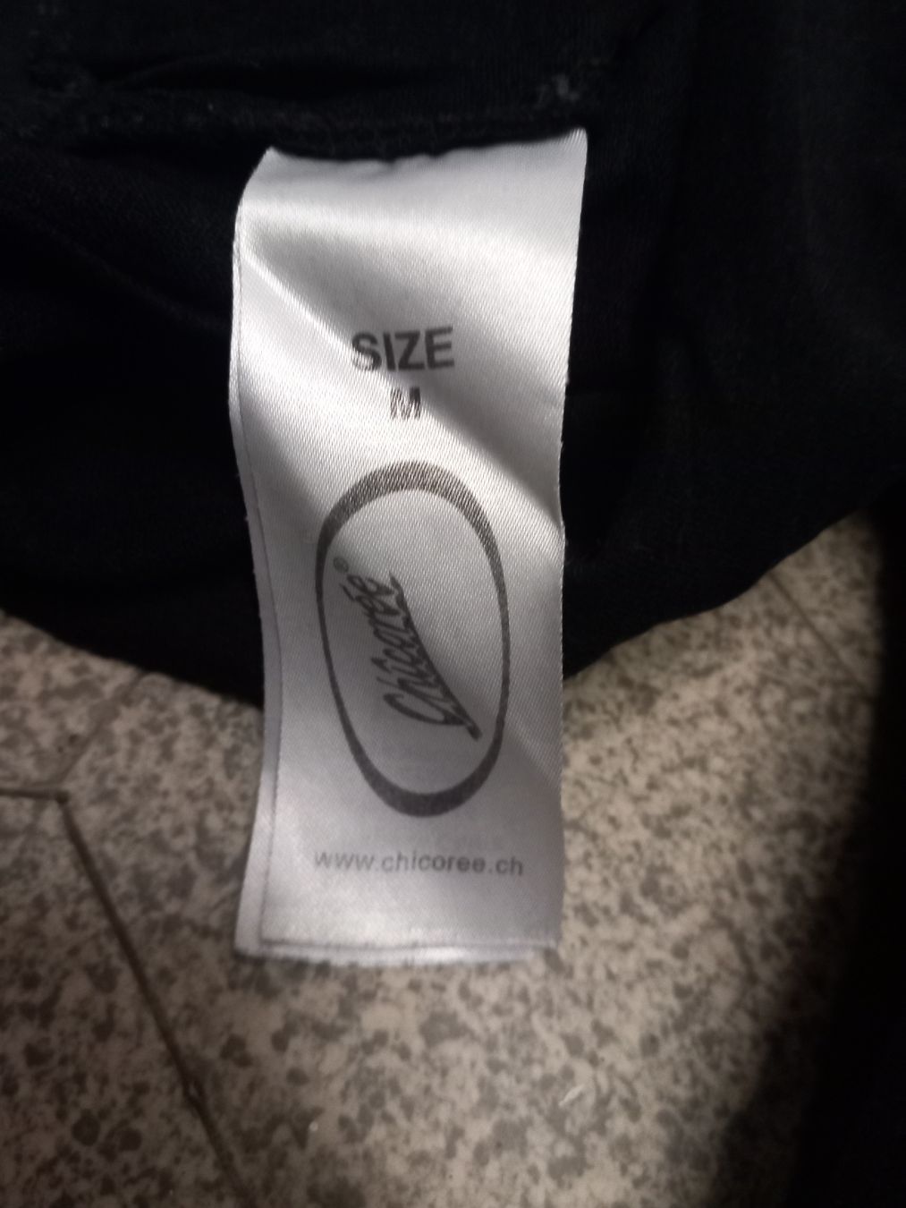 Pantaloni: Pantalon noir en lin et viscose taille élastique – Usato da Faoug venduto da per_kp6r 3