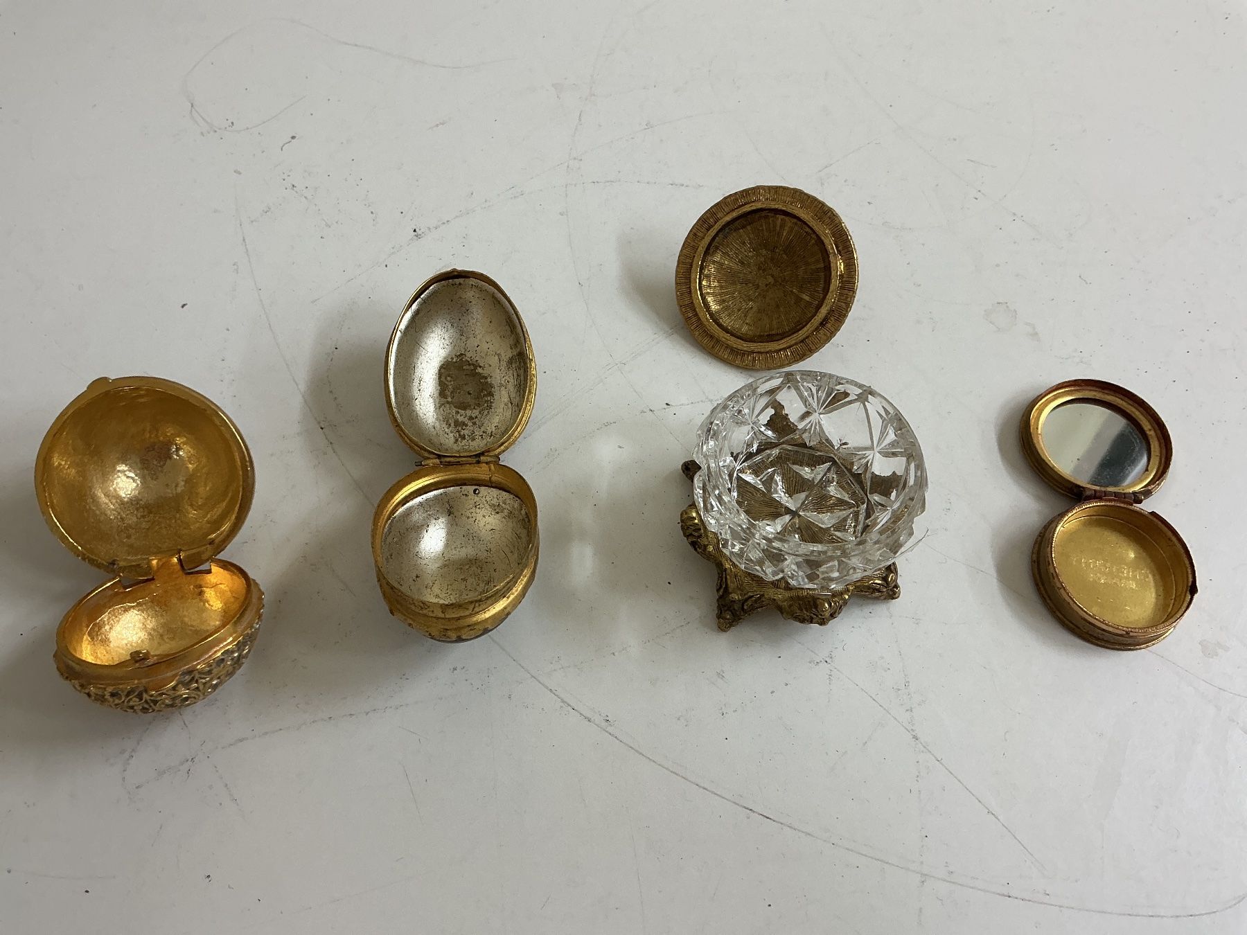 Tutte le decorazioni: 4 kleine Glitzer Dosen – Usato da Bern venduto da vielerart 3