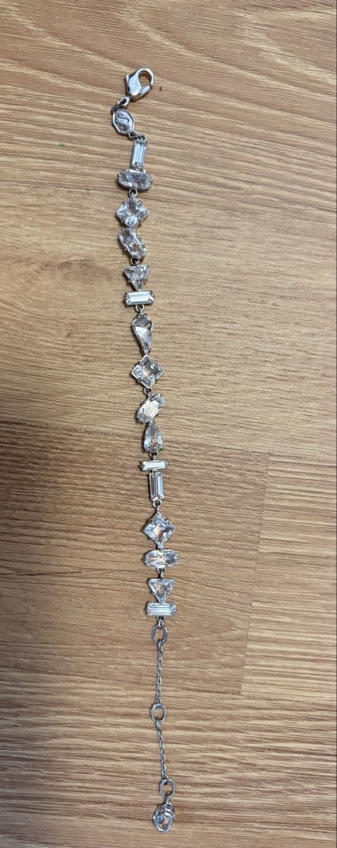 Swarovski Bracelets: NEUE Swarovski Armkette – Neuf avec emballage d'origine à Cham par ZG_Cham