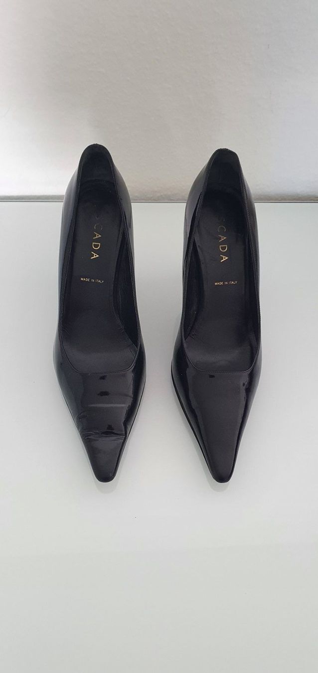 Escada Scarpe da donna: Escada Pumps mit extravaganter Ferse Schwarz – Usato da Ottenbach venduto da ckronenberg 1