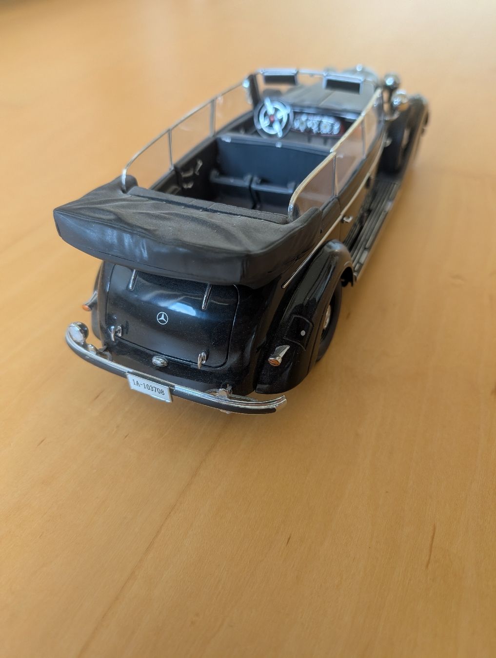 Mercedes-Benz Modellini d'auto: Mercedes 770K Cabriolet 1:18 – Usato da Sulzbach venduto da MercedesV8 5