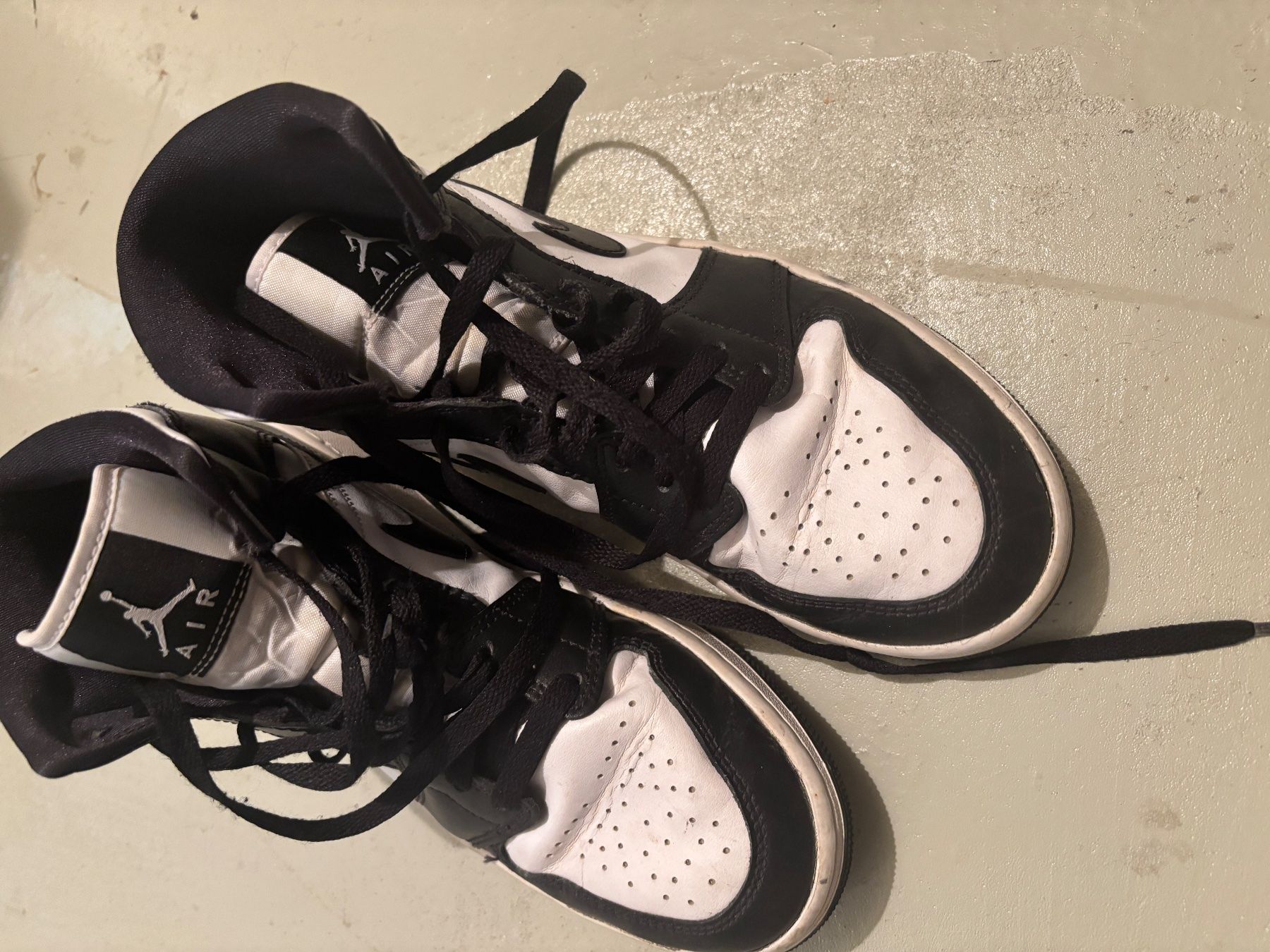 Jordan Herrenschuhe: Air Jordan 1 Mid Panda – Gebraucht aus Rifferswil von nil_6hyh 2