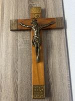 Kruzifix Holz Metall Figur INRI christlich Wanddeko