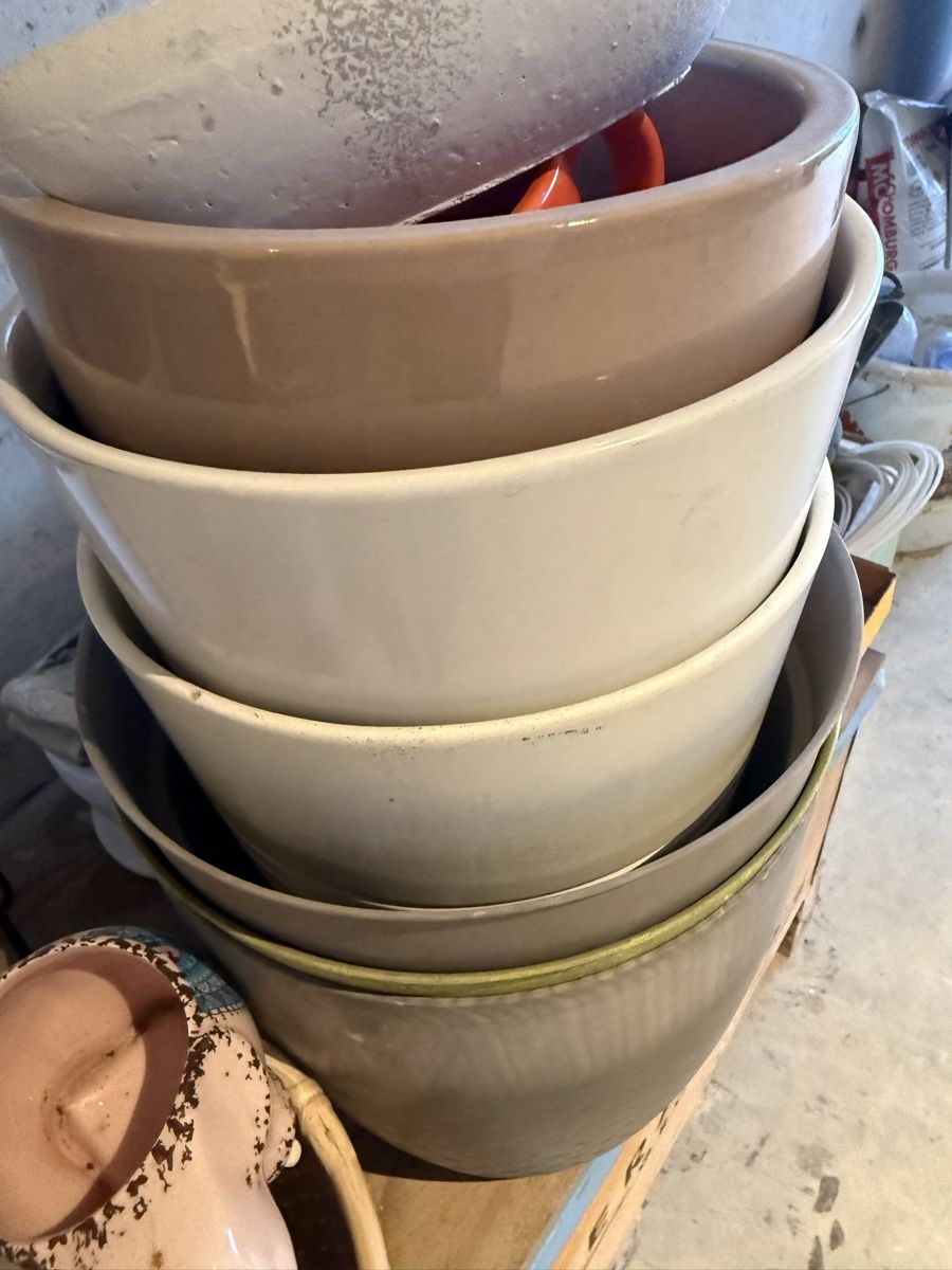 Blumentöpfe: Übertöpfe diverse Grössen – Gebraucht aus Auenstein von DailyFinds 3