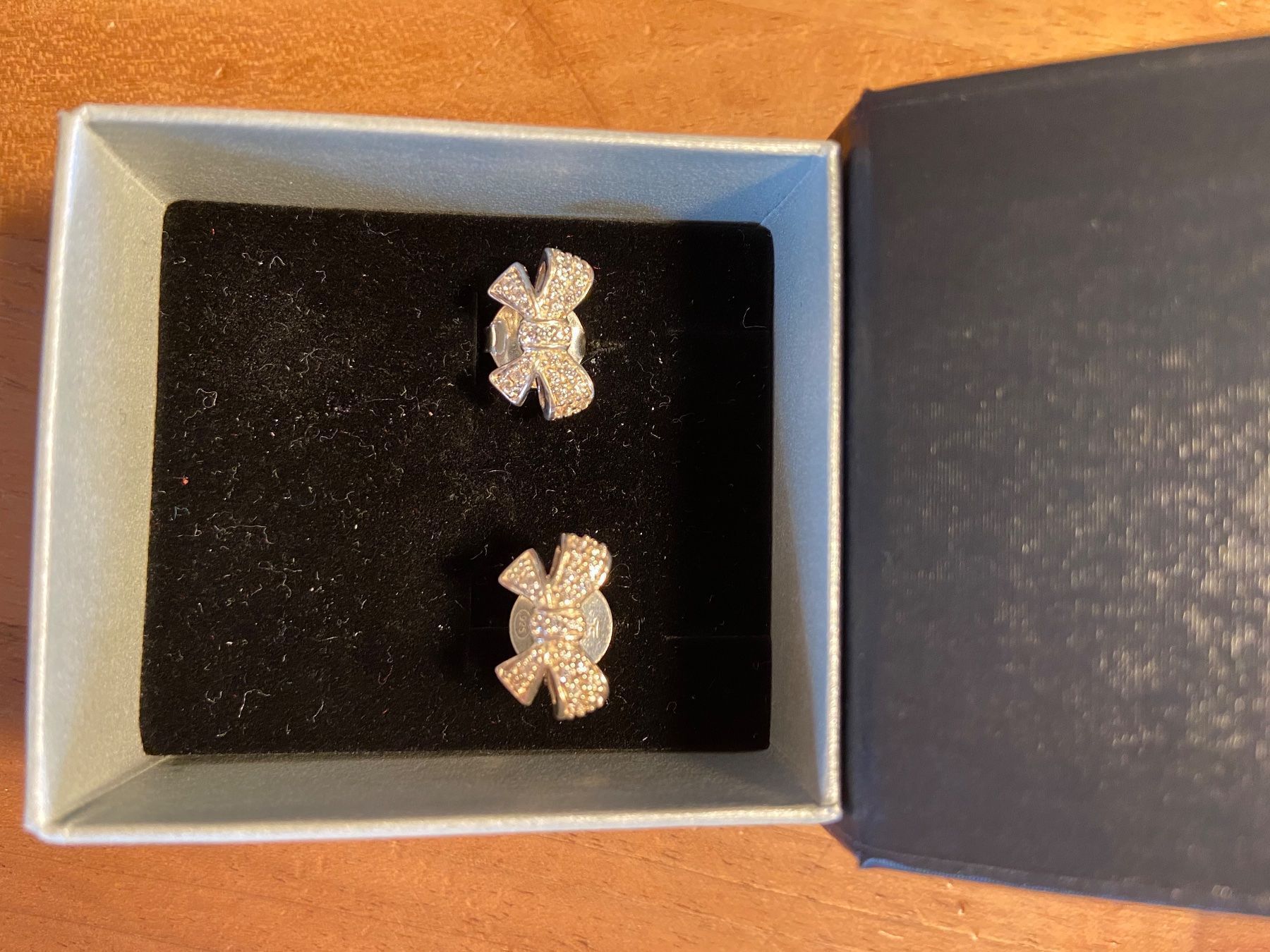 Orecchini pendenti & Orecchini a lobo: Thomas Sabo Ohrstecker Schleife Zirkonia – Usato da Wohlen b. Bern venduto da Honeypie