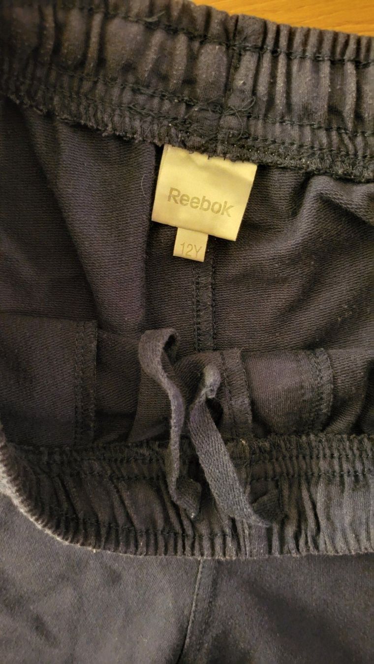 Reebok Pantaloni: Shorts Reebock 12Y – Usato da Zürich venduto da Sibetti 1