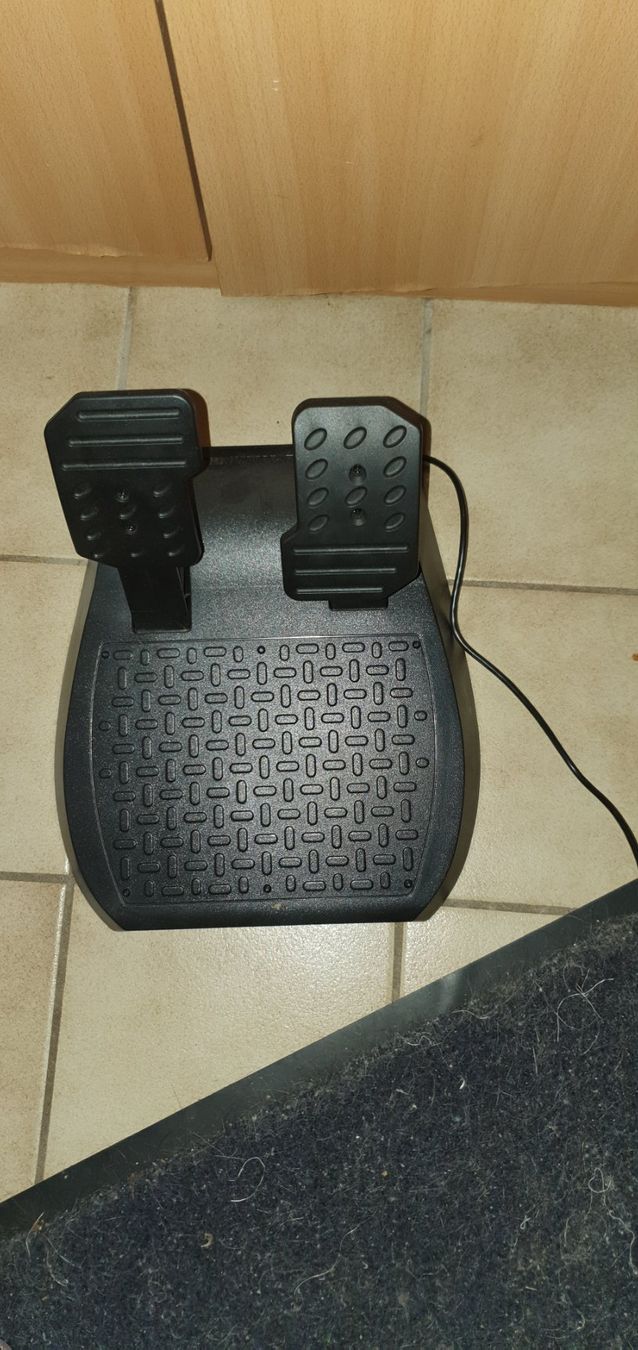 Thrustmaster Manettes: Thrustmaster T150 Force Feedback – Neuf avec emballage d'origine à Liebistorf par Mal-22izu 3