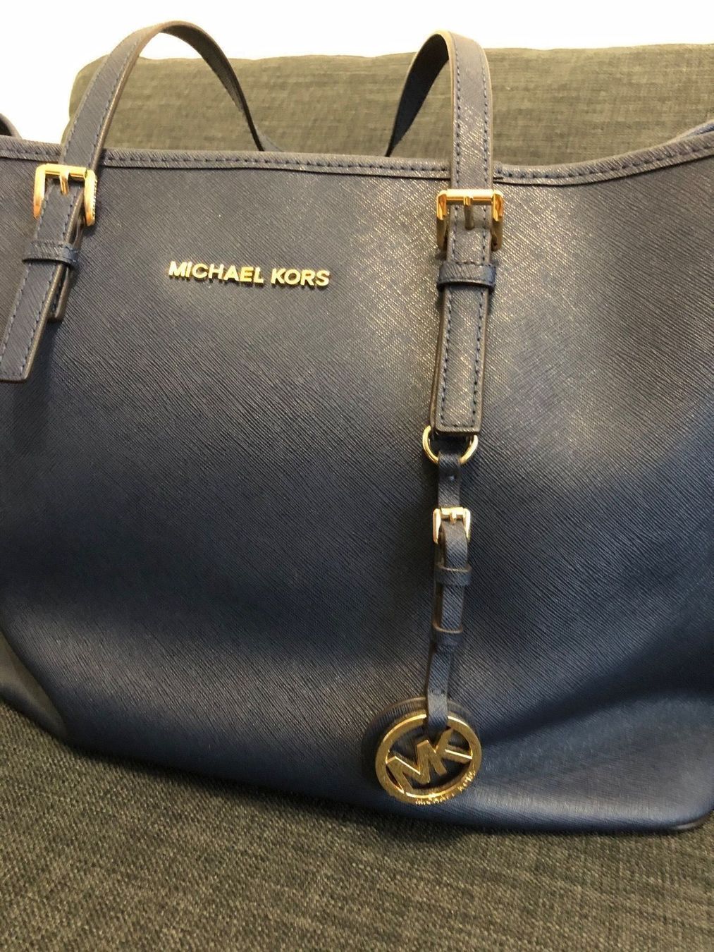 Michael Kors Taschen für Damen: Neue Michael Kors Tasche – Neu und originalverpackt aus Neuwilen von SuCoco 1