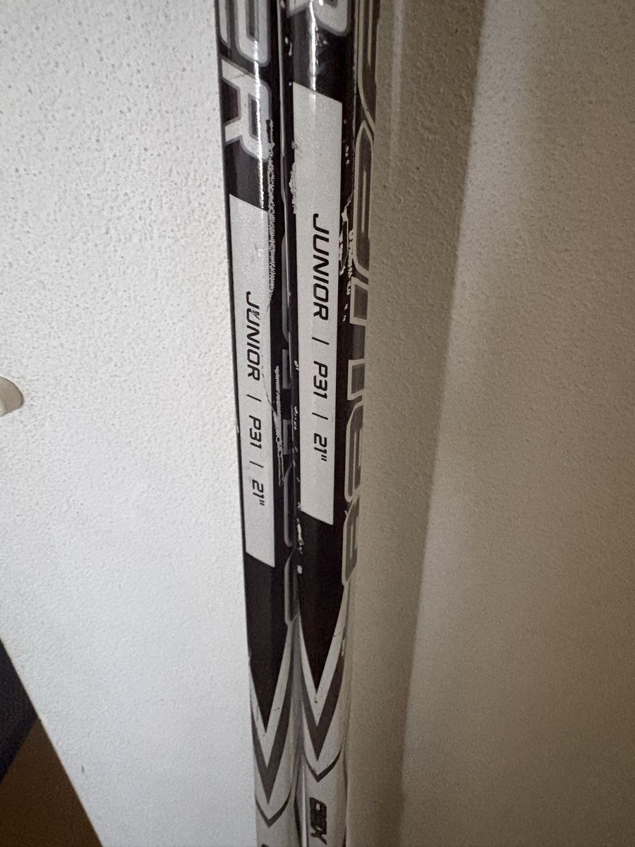 Bauer Bastoni & Pale: 2x Bauer Eishockey Schläger Junior P31 21" Flex 31 – Usato da Heiden venduto da mve_bn2x 2