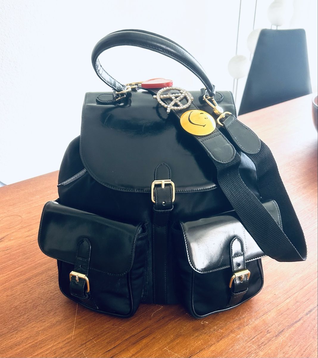 Moschino Rucksäcke: Moschino Redwall Damenrucksack – Gebraucht aus Zürich von Margrete