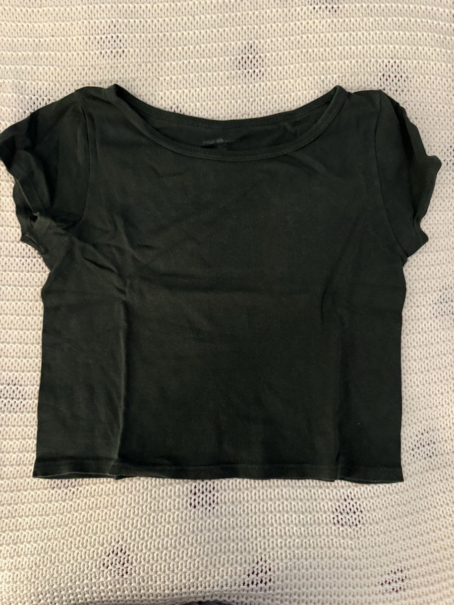 Brandy Melville Tops: Dunkelgrünes Brandy Top – D'occasion à Binningen par zoemaya