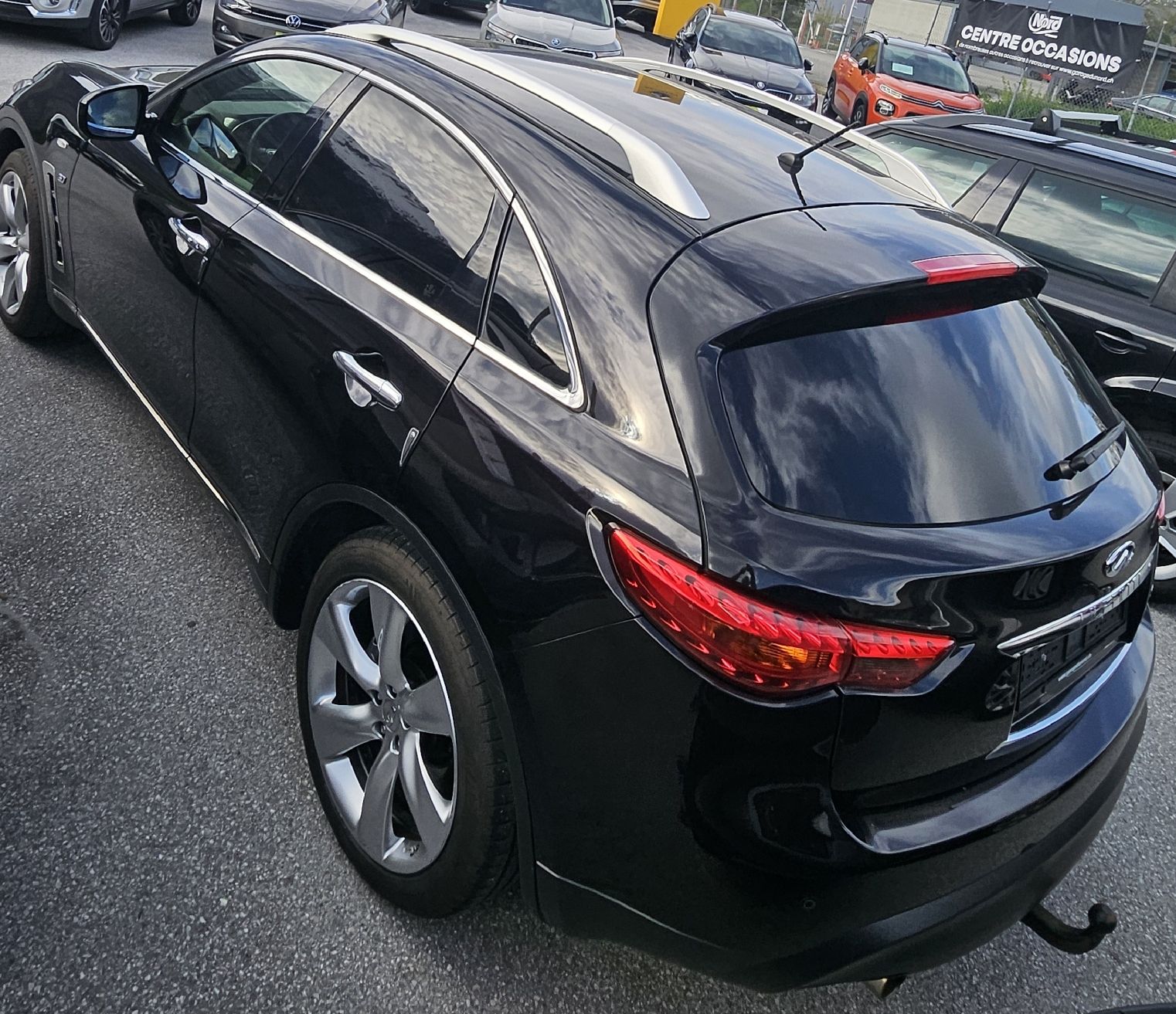 Infiniti Automobili: Infiniti QX70 3.7 S Premium AWD 320 CV – Usato da bovernier venduto da audiman1 2