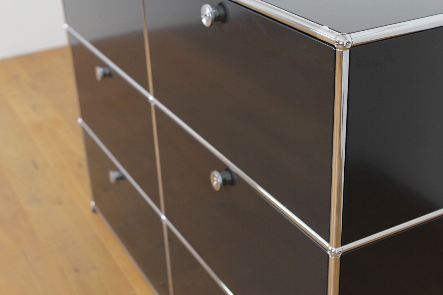USM Scaffali: USM Haller Highboard Graphitschwarz – Nuovo (secondo la descrizione) da Affoltern am Albis venduto da StudioStandard 5