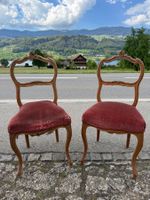 Antike Stüehl, 2 Stk. aus Holz mit rotem Bezug Vintage