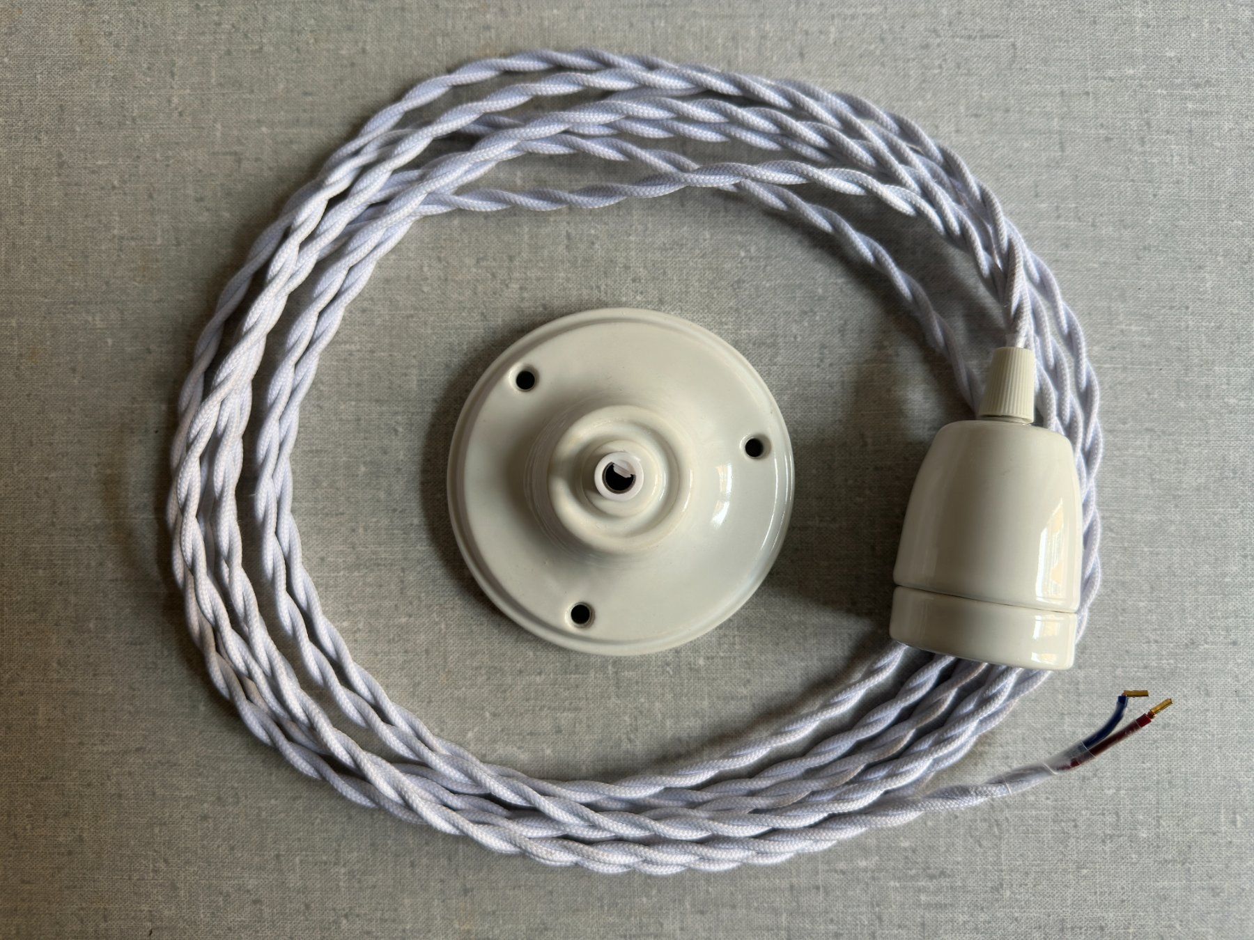 Lampadari & plafoniere: Porzellan-Deckenleuchte-Set E27 mit 5m Textilkabel – Usato da Lausanne venduto da brixton 1