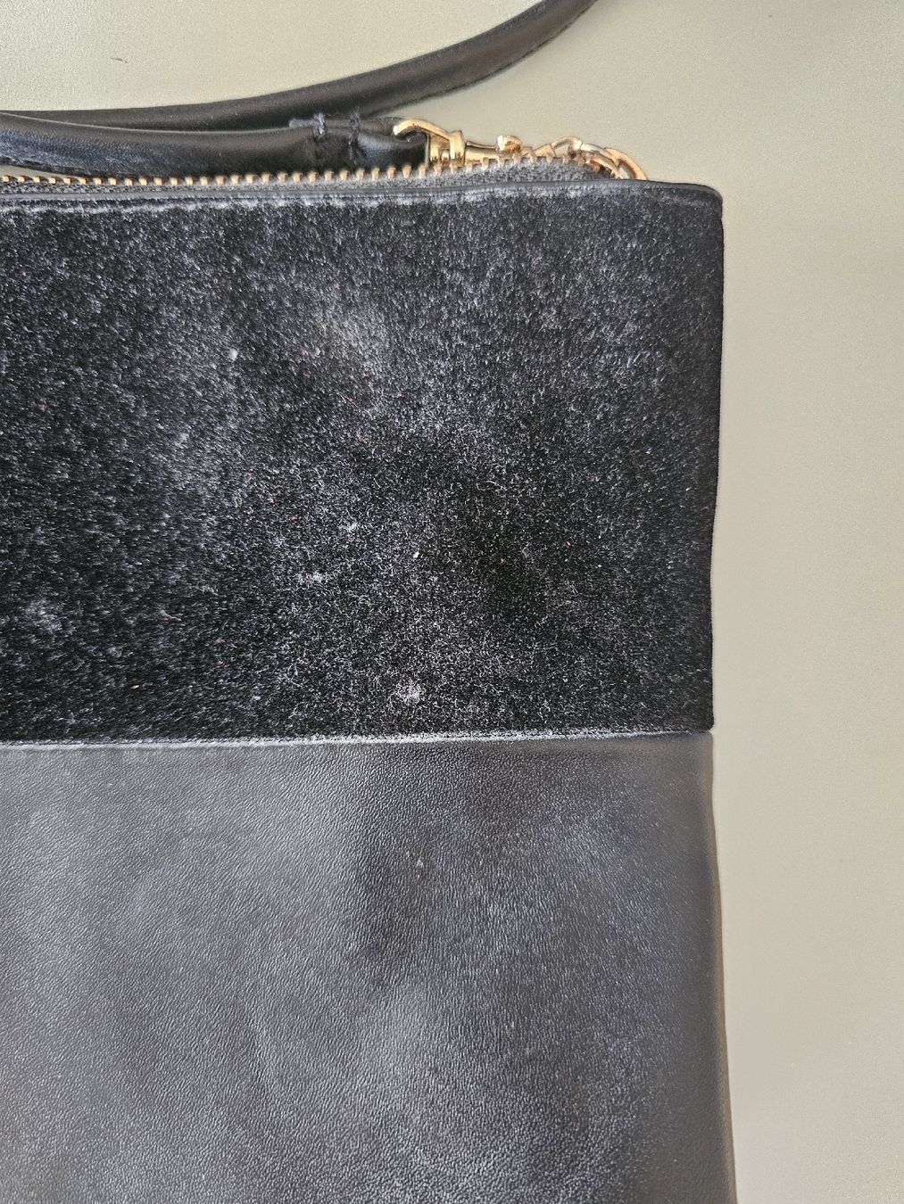 Sonstige Kleidung & Accessoires: Sac bandoulière noir élégant – Gebraucht aus Forel (Lavaux) von Clelia94 1