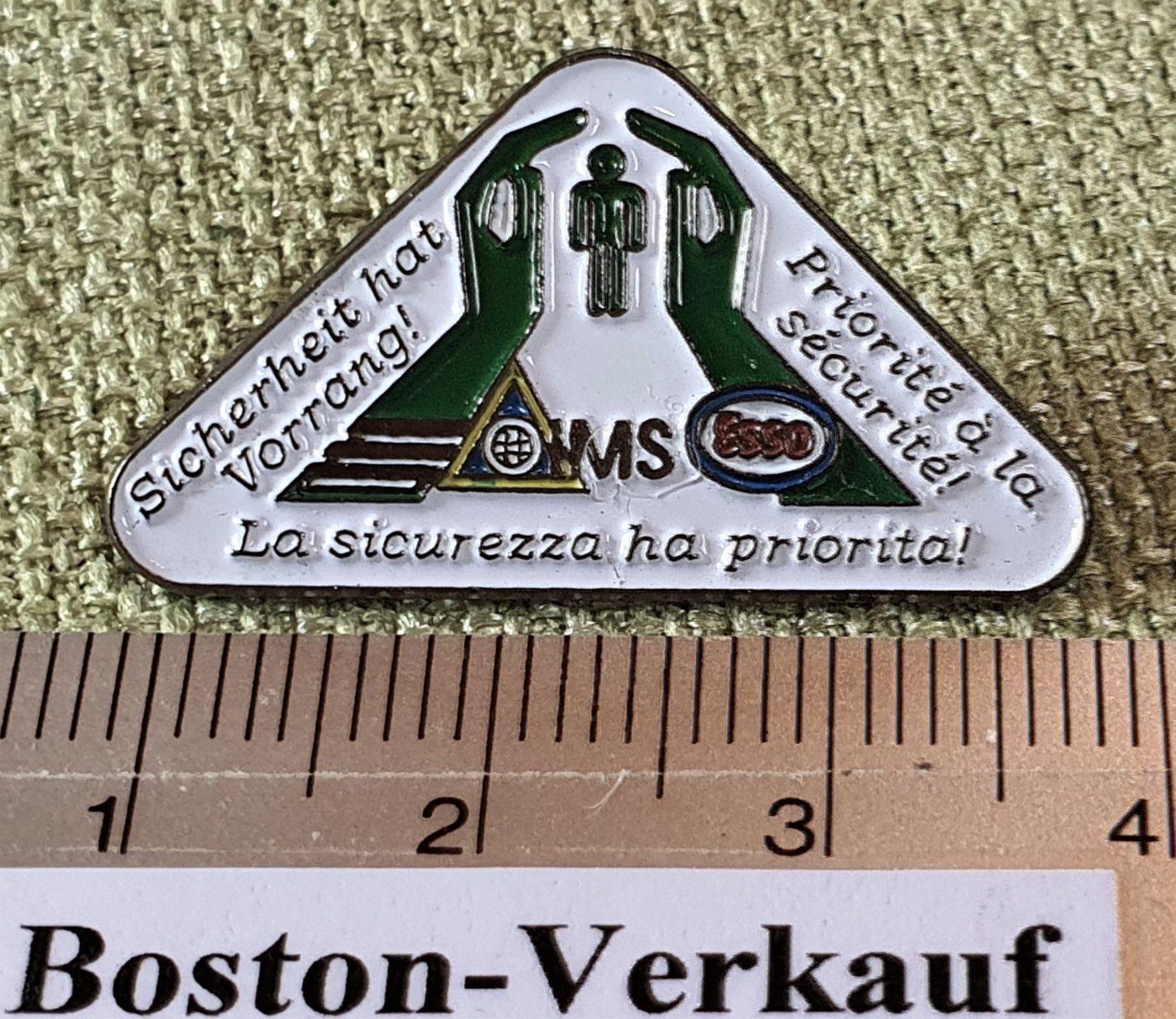 Placchette & Badge: E503 - Pin  Esso Sicherheit hat Vorrang! – Usato da Reinach BL venduto da Boston-Verkauf 1