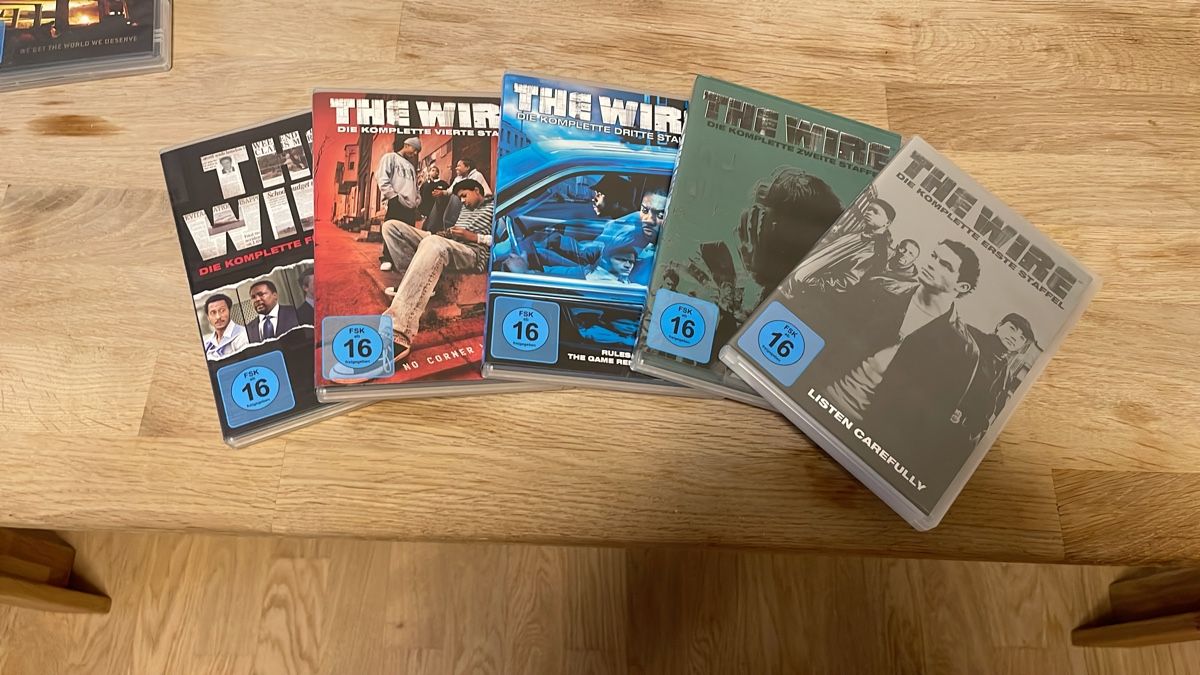 Alle DVDs: The Wire DVD Box Sets 1-5 gebraucht – Gebraucht aus Zürich von saynoman