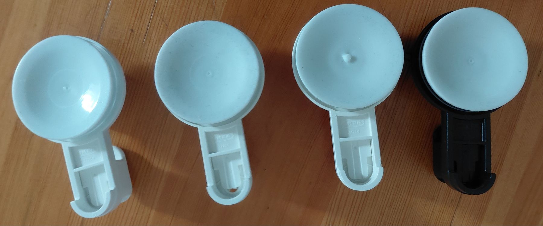 Ikea Eisenwaren: Saunapfhacken Ikea 4 Stück – Gebraucht aus Birsfelden von aer_q78f 1