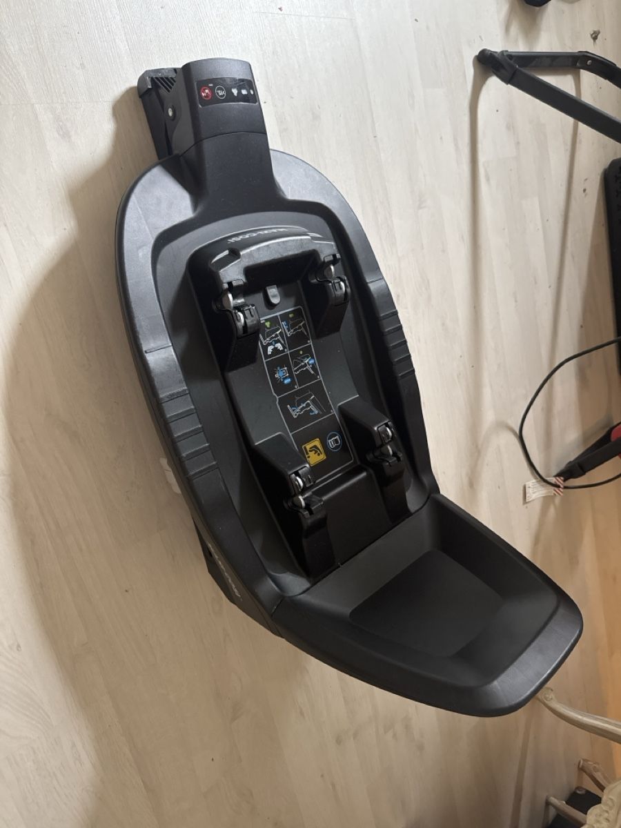 Maxi-Cosi Seggiolini per auto: Maxi Cosi FamilyFix3 Isofix Basisstation – Usato da Wittenwil venduto da eichmitronik 3