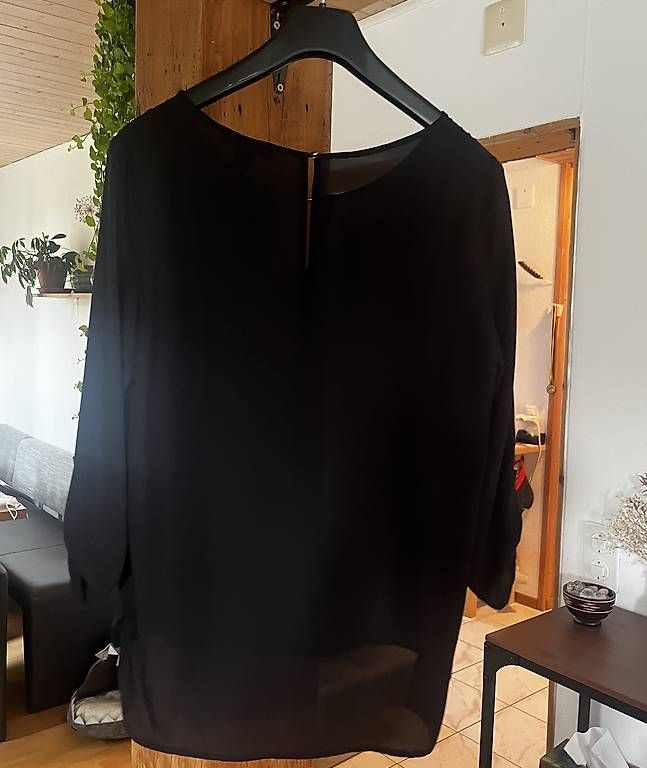 Chemisiers: SCHWARZE CHIFFON-BLUSE – Neuf (Voir description) à Landschlacht par sibio 3