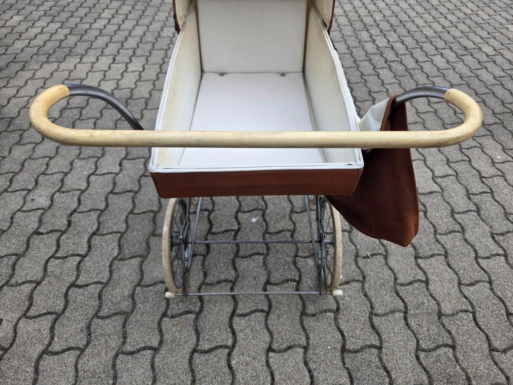 Wisa Gloria Carrozzine: WISA GLORIA Kinderwagen – Usato da Rheinsulz venduto da nostalgia91 9