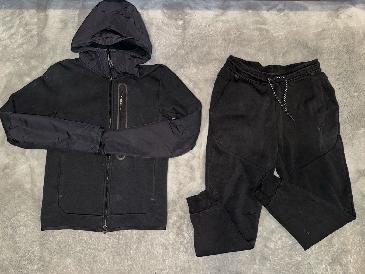 Kleiderpakete: ENSEMBLE NIKE TECH (XS-S) – Gebraucht aus Genève von Noah8972