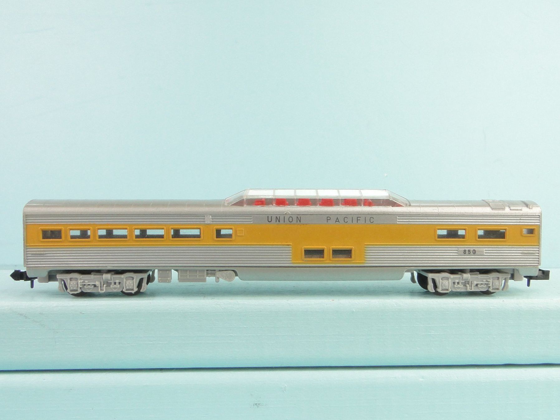 Trix Trains électriques: Minitrix Spur N US Union Pacific Aussichtswagen – D'occasion à Bülach par Albitrain 1