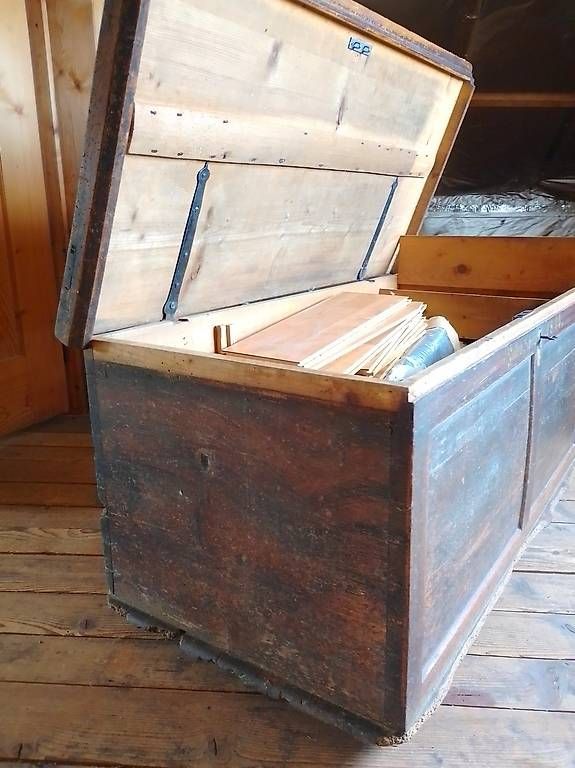 Coffres: Antike Truhe – D'occasion à Wattenwil par Jily 3