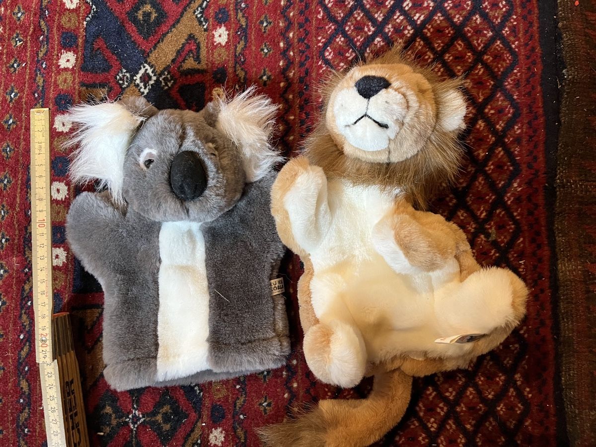 Jouets: 2 Handspielpuppen zusammen – D'occasion à Urnäsch par schneewittli.