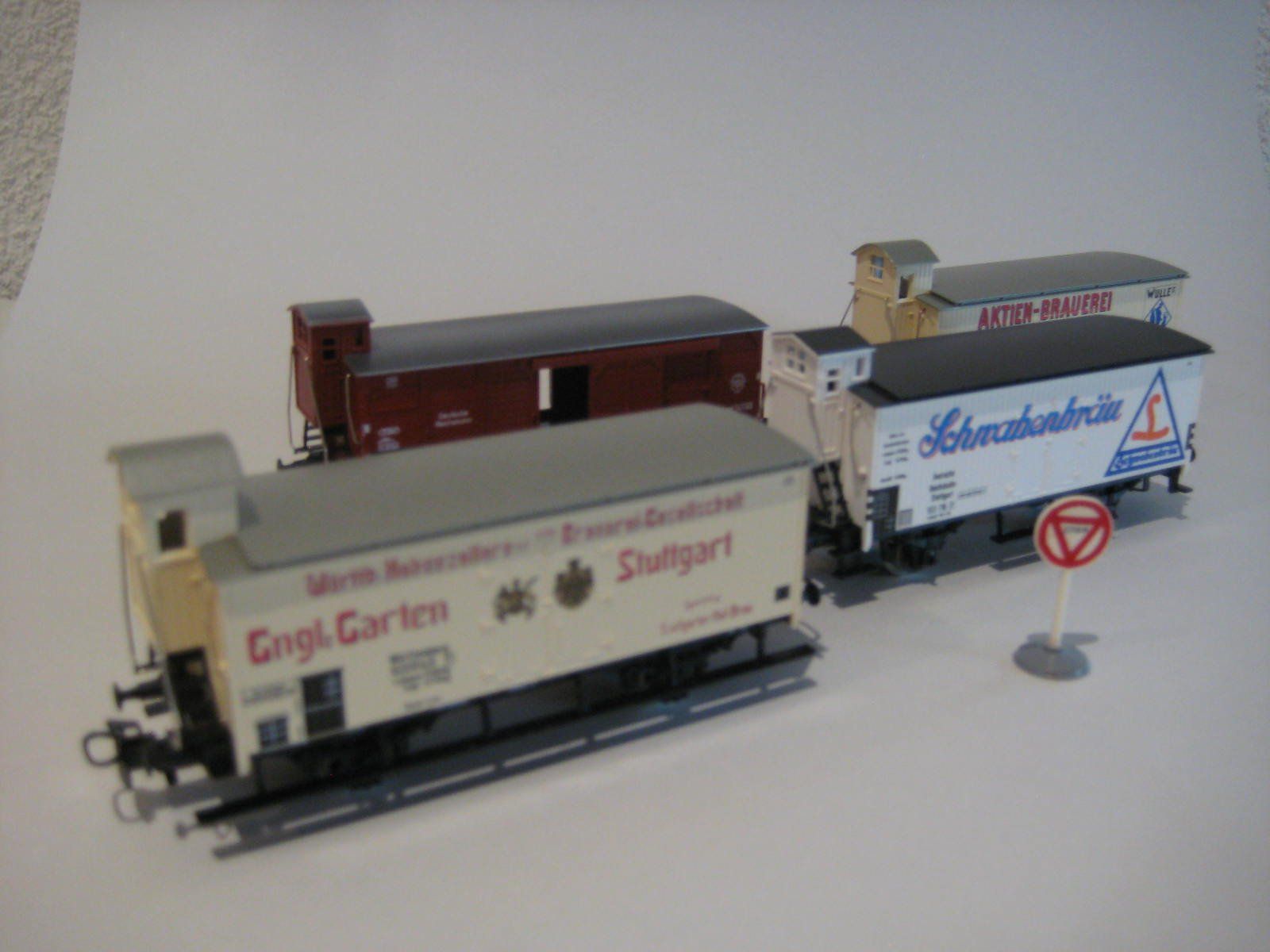 Märklin Modellini di ferrovie: Marklin Ho 4 wagons avec cabine de freinage – Nuovo e nell'imballaggio originale da Neuchâtel venduto da Philippeflecherouge 1
