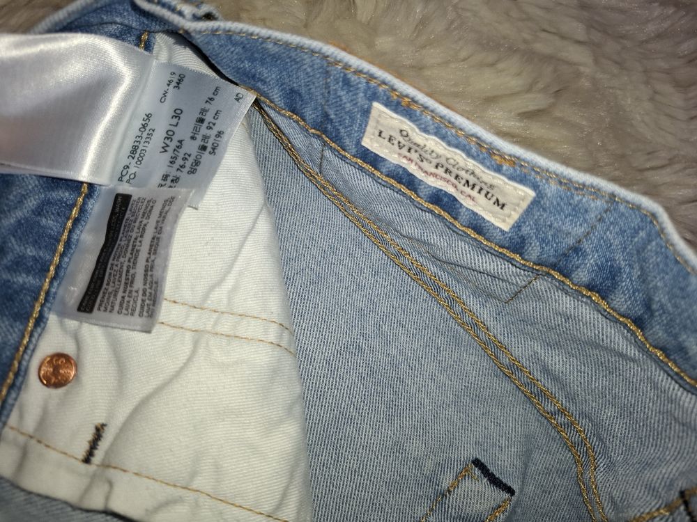 LEVI'S 512 Slim Taper Premium W30 L30 (Neu (gemäss Beschreibung)) in Le ...