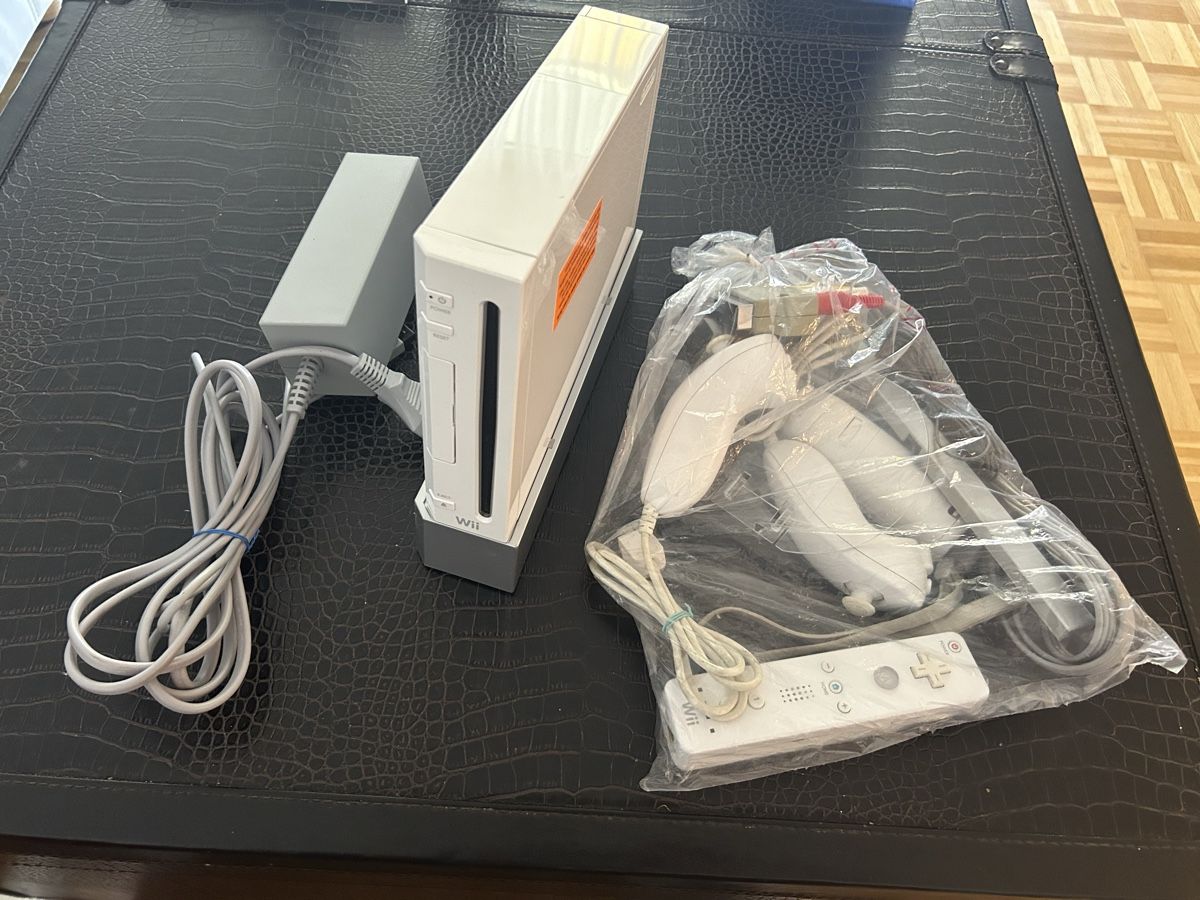 Nintendo Konsolen: Nintendo Wii Konsole – Gebraucht aus Ebikon von StivaQ