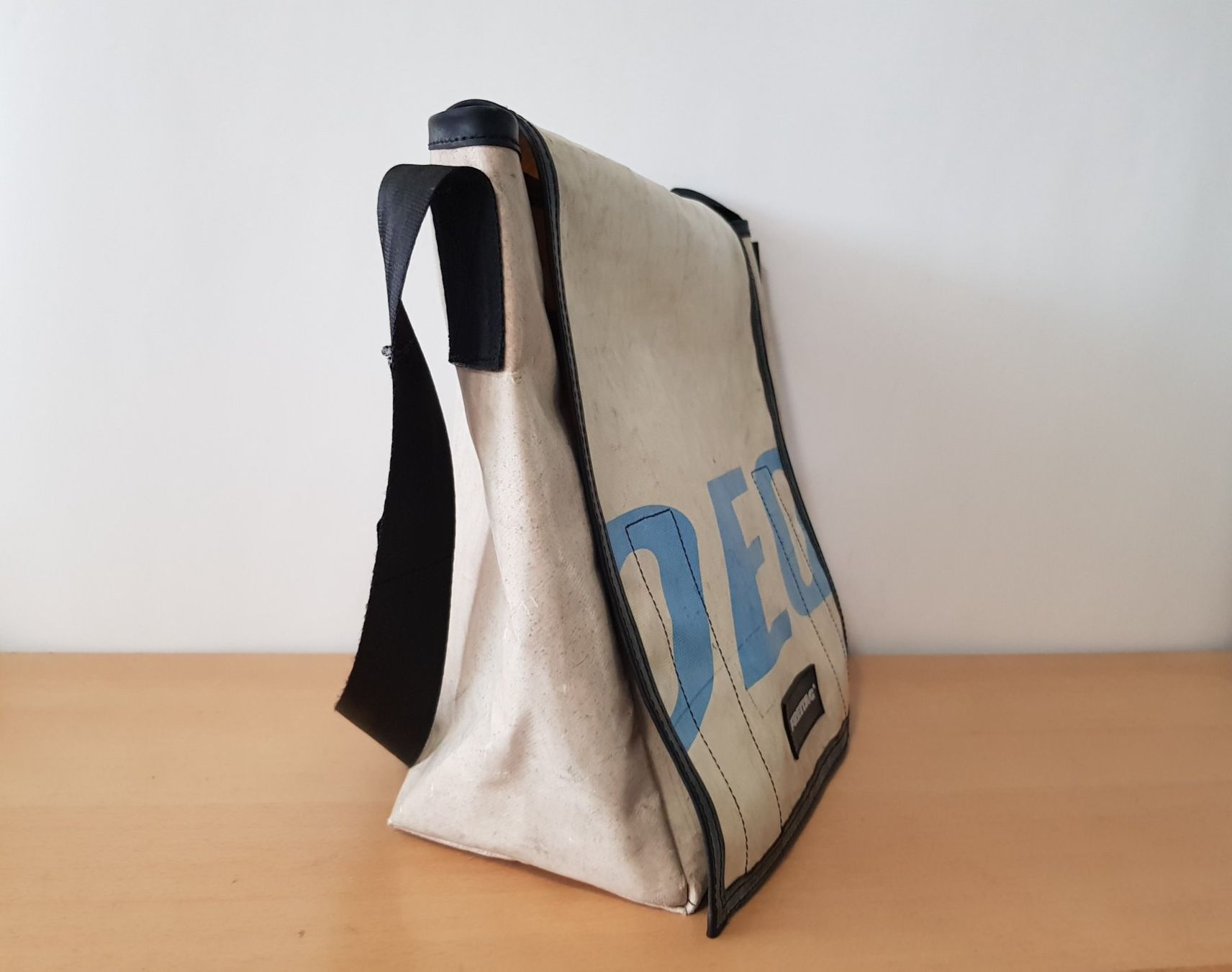 Freitag Borse: Grosse Freitag Tasche / Umhängetasche – Usato da Basel venduto da chien008 2